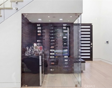 4545 Stern Avenue - Photo Thumbnail 10