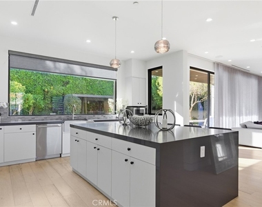 4545 Stern Avenue - Photo Thumbnail 3
