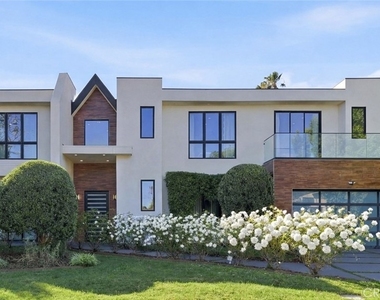 4545 Stern Avenue - Photo Thumbnail 2