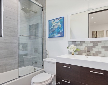4545 Stern Avenue - Photo Thumbnail 32