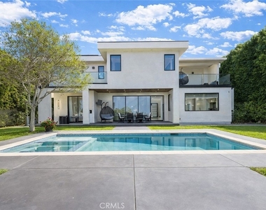 4545 Stern Avenue - Photo Thumbnail 35