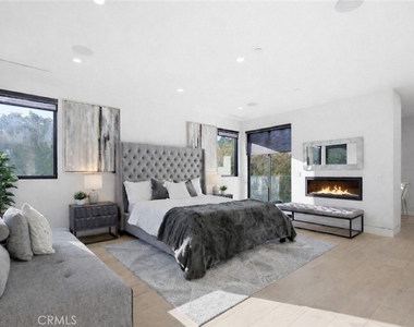4545 Stern Avenue - Photo Thumbnail 15