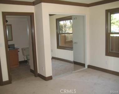 1974 Estrella Avenue - Photo Thumbnail 6