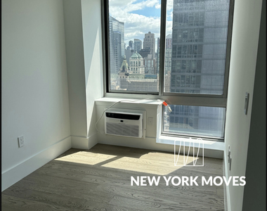 West 47th Street - Photo Thumbnail 8