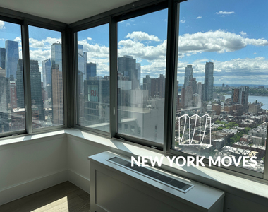 West 47th Street - Photo Thumbnail 5