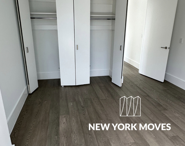 West 47th Street - Photo Thumbnail 3