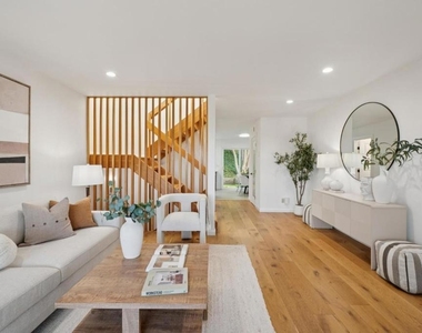 4028 Farm Hill Boulevard - Photo Thumbnail 10