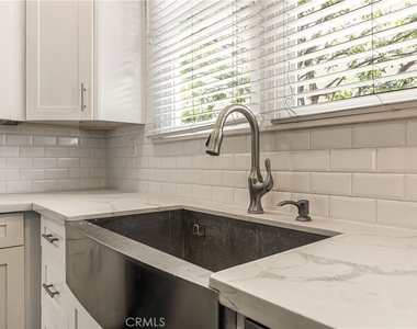 16601 Valerio Street - Photo Thumbnail 7