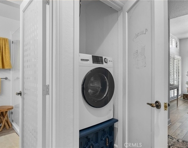 2601 S Broadmoor - Photo Thumbnail 16