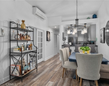 2601 S Broadmoor - Photo Thumbnail 7