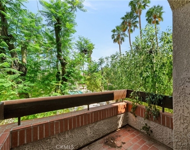 2601 S Broadmoor - Photo Thumbnail 6