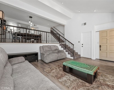 18415 Collins - Photo Thumbnail 7