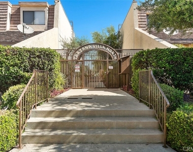 18415 Collins - Photo Thumbnail 1