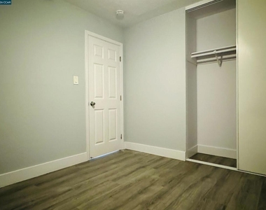 419 Pomona Ave - Photo Thumbnail 12