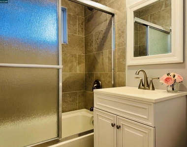 419 Pomona Ave - Photo Thumbnail 15