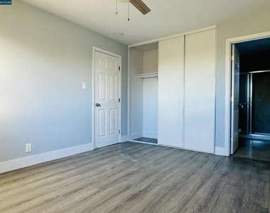 419 Pomona Ave - Photo Thumbnail 11