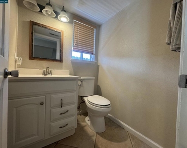 4109 Richard Way - Photo Thumbnail 9