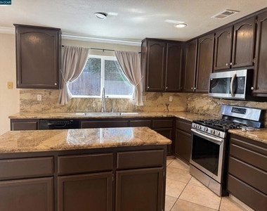 4109 Richard Way - Photo Thumbnail 7