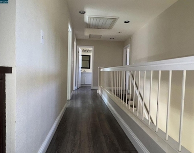 4109 Richard Way - Photo Thumbnail 15