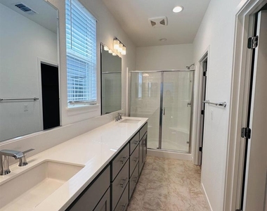 2590 2490 Garden Farms Ave. - Photo Thumbnail 8