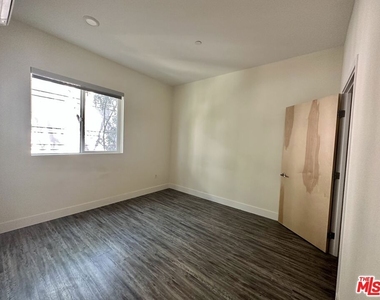 11115 Mccormick Street - Photo Thumbnail 4