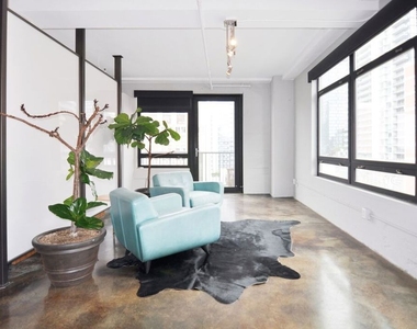 849 S Broadway - Photo Thumbnail 8