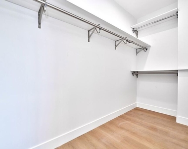 102 Marion Boulevard - Photo Thumbnail 20