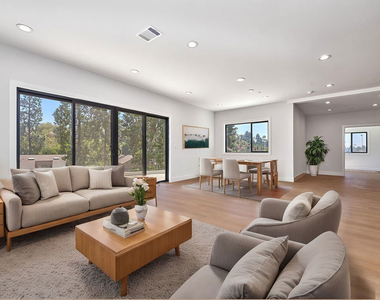 102 Marion Boulevard - Photo Thumbnail 5