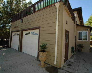 6190 Dixie Dr - Photo Thumbnail 1