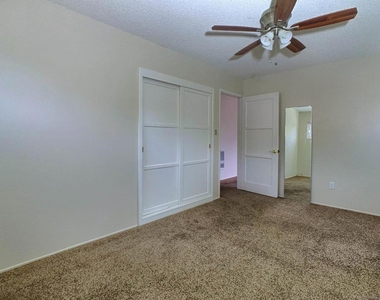 6190 Dixie Dr - Photo Thumbnail 10