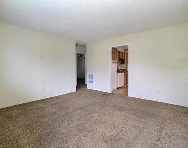6190 Dixie Dr - Photo Thumbnail 6