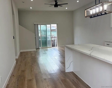 1226 Fern Ave - Photo Thumbnail 3
