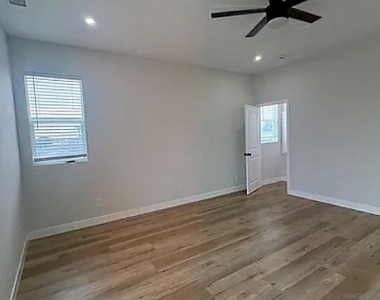 1226 Fern Ave - Photo Thumbnail 30