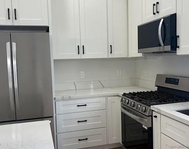 1226 Fern Ave - Photo Thumbnail 6