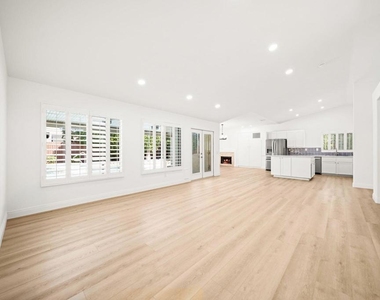 37762 Drexell Drive - Photo Thumbnail 5