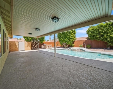 37762 Drexell Drive - Photo Thumbnail 29