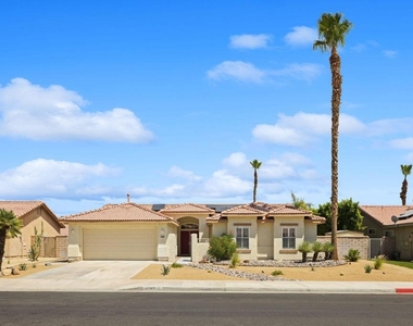 37762 Drexell Drive - Photo Thumbnail 1