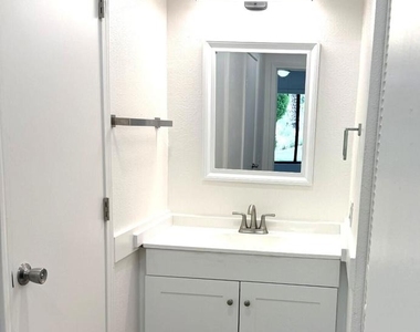 45 Lakeview Circle - Photo Thumbnail 6