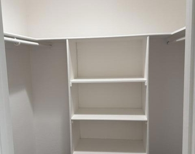 45 Lakeview Circle - Photo Thumbnail 9