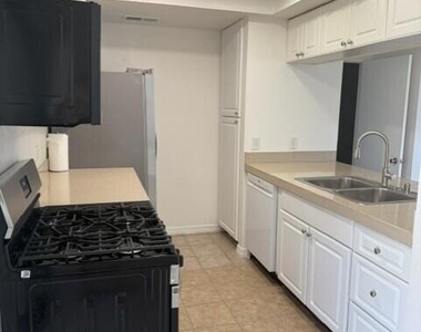 45 Lakeview Circle - Photo Thumbnail 10