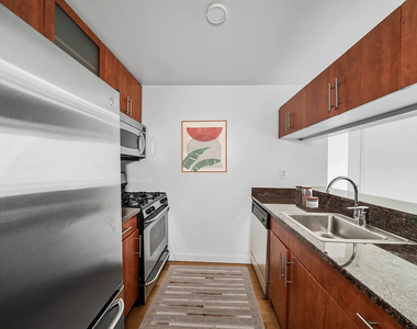 West 54th Street - Photo Thumbnail 3