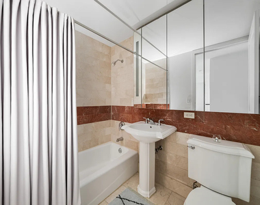 West 54th Street - Photo Thumbnail 2