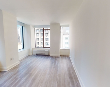 10 Hanover Square - Photo Thumbnail 1