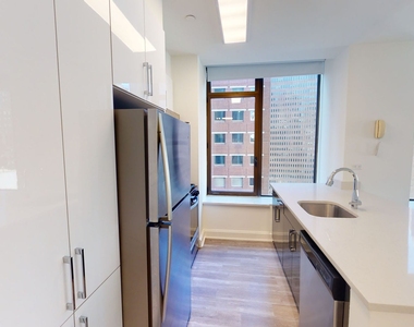 10 Hanover Square - Photo Thumbnail 2