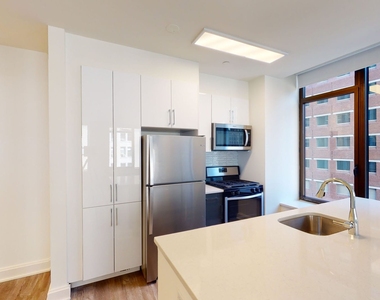 10 Hanover Square - Photo Thumbnail 3