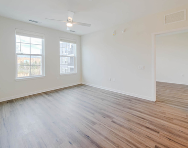 3 Westchester Park Drive - Photo Thumbnail 141