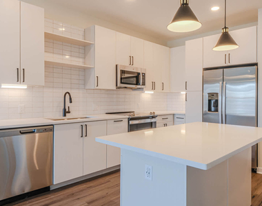 3 Westchester Park Drive - Photo Thumbnail 165