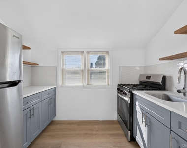 69 Bank Street - Photo Thumbnail 2