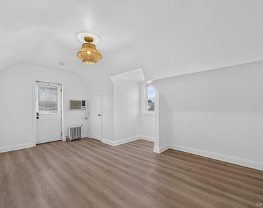 69 Bank Street - Photo Thumbnail 3