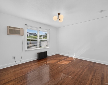69 Bank Street - Photo Thumbnail 16